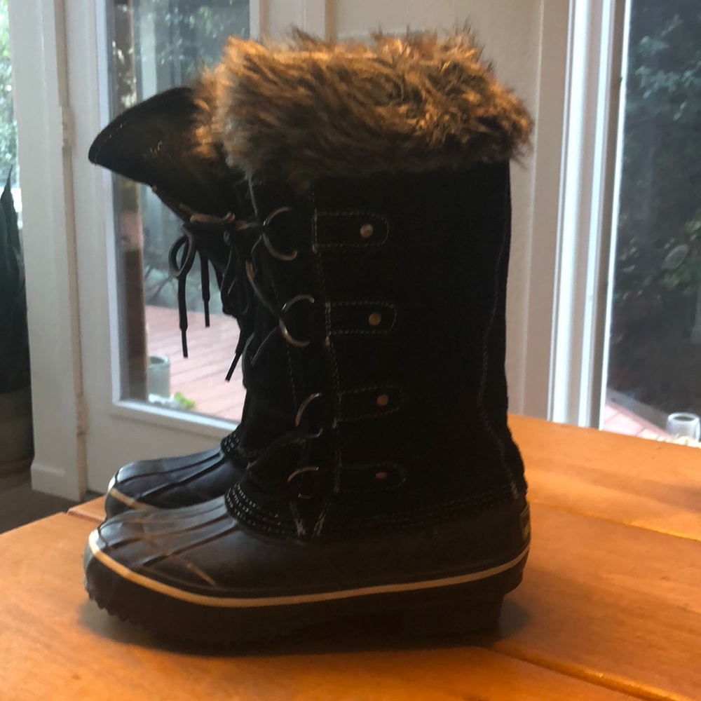 Brand New Snow Boots.